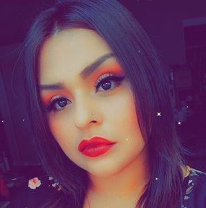 Meet your Posher, Lorena